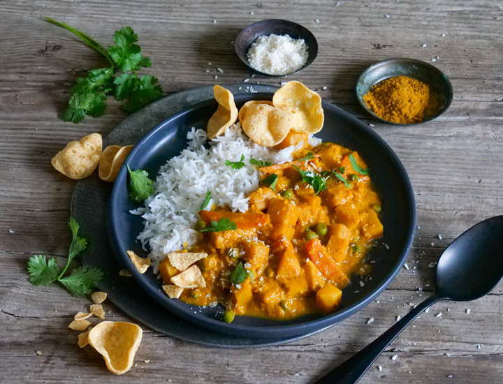 Indisches Korma mit gelben Räben