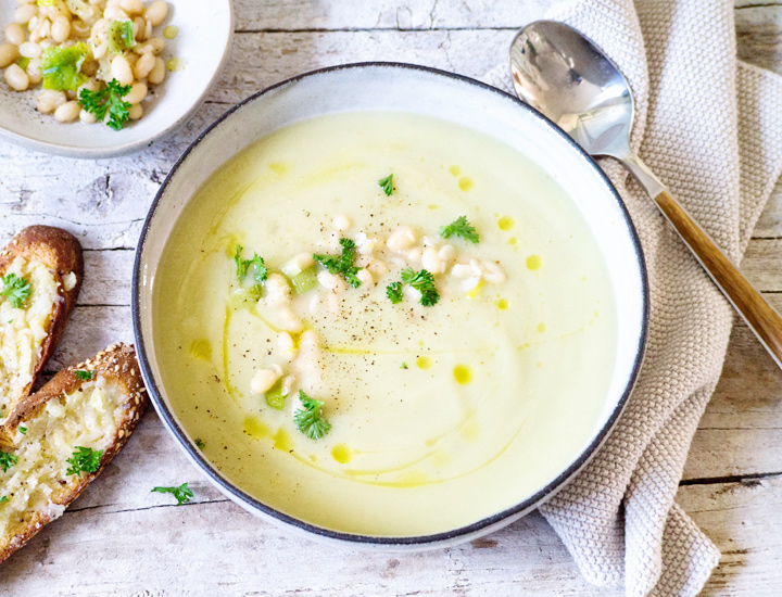 Schüssel Bohnensuppe 